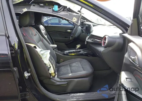 2025 Chevrolet Trax Fwd 2Rs z USA, uszkodzony, nr VIN KL77LJEP7SC092871